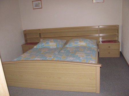 Großes Schlafzimmer